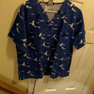 Scrub shirt